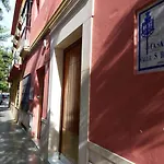 San Bernardo Lux + Parking إشبيلية